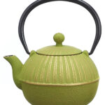 LAVIADELTE, Cast Iron Teapot, Green
